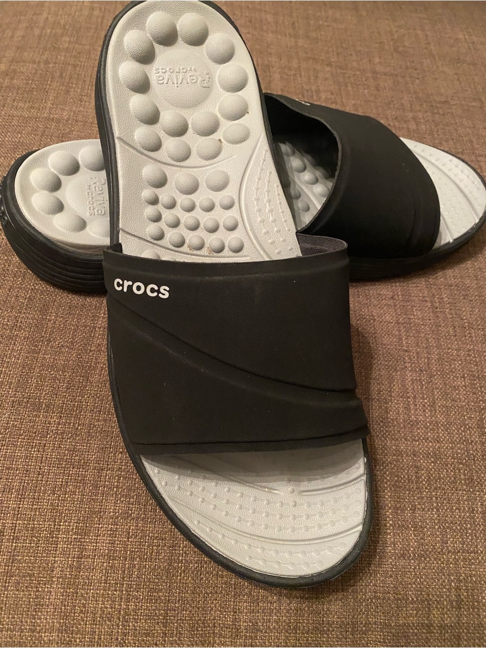 Women’s Crocs Reviva Black Casual Comfort Slip on Slide Sandals Size 9